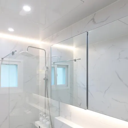 Beautiful Interior In Hongdae Area 2Bedroom