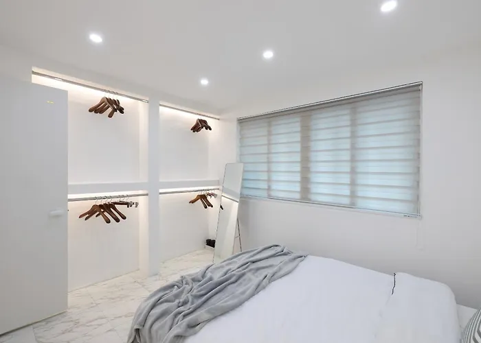 Beautiful Interior In Hongdae Area 2bedroom ゲストハウス ソウル特別市