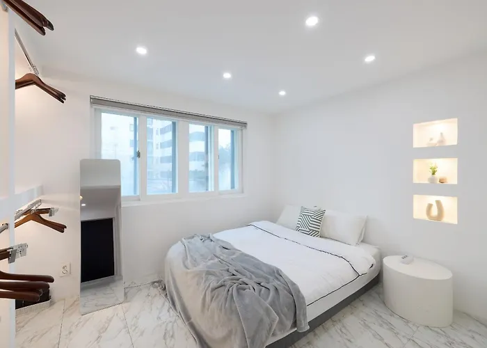 Beautiful Interior In Hongdae Area 2bedroom 3* ソウル特別市