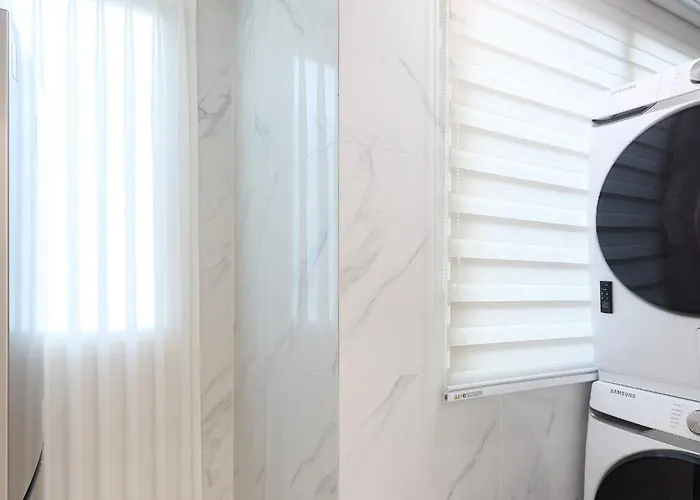 Beautiful Interior In Hongdae Area 2bedroom ゲストハウス ソウル特別市