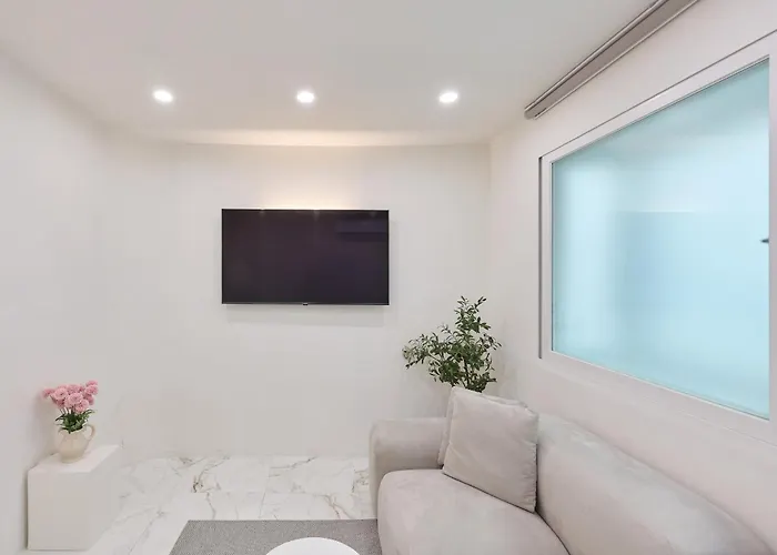 Beautiful Interior In Hongdae Area 2bedroom ゲストハウス 3*